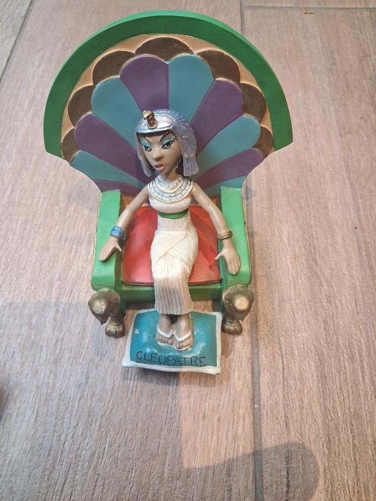Figurine Astérix - Cléopâtre sur son trône, Collections, Enlèvement, Astérix et Obélix, Comme neuf, Statue ou Figurine