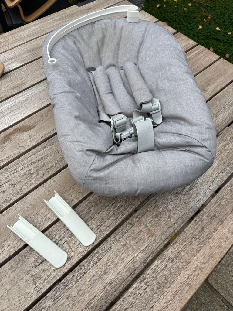 Newborn Set pour la chaise Tripp Trapp +Patins, Enlèvement, Comme neuf