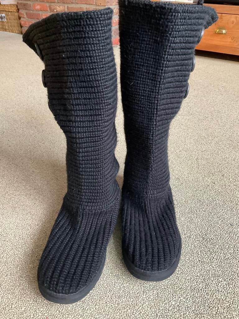 Ugg zwart gebreid maat 40, Enlèvement ou Envoi, Comme neuf, Noir