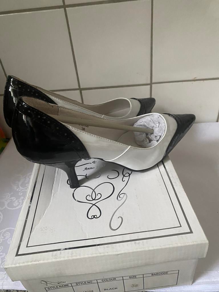 Schoenen met hakje, Enlèvement ou Envoi, Comme neuf, Blanc