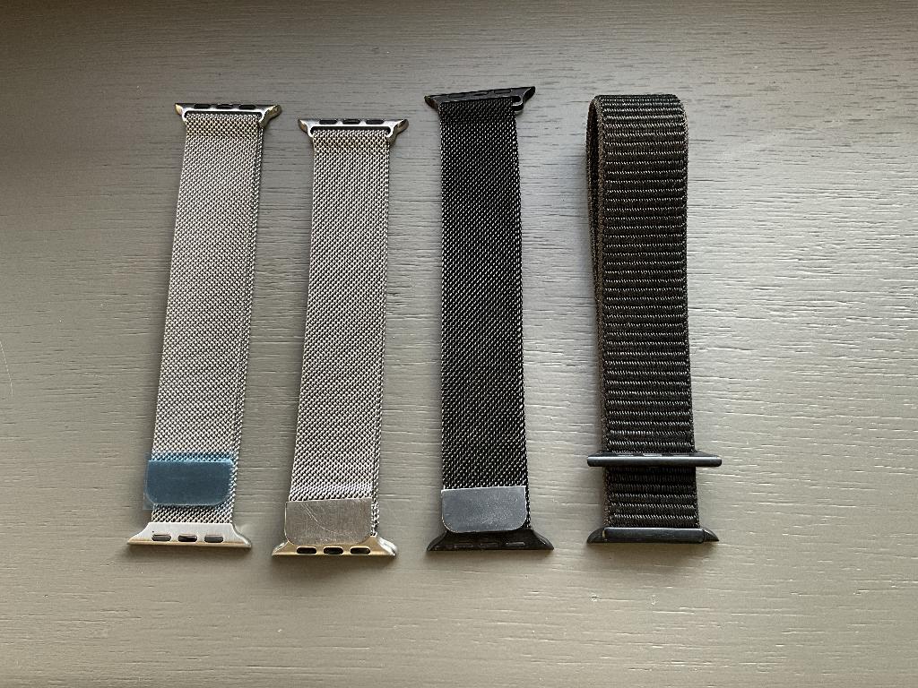 Apple Watch bandjes (44/45mm), Ophalen, IOS, Zo goed als nieuw, APPLE
