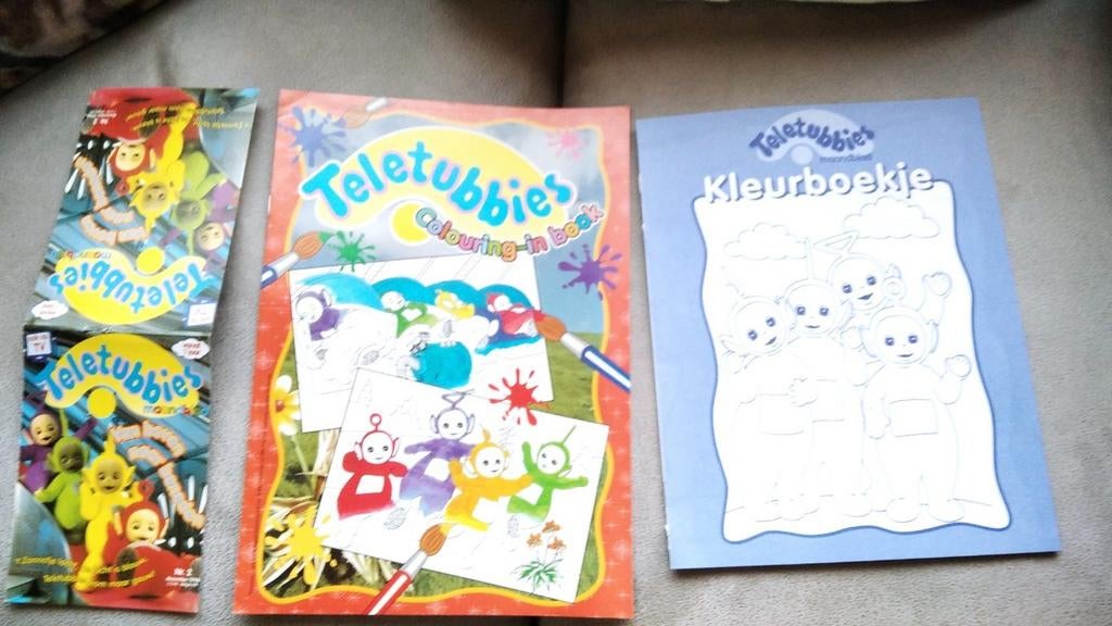 2 kleurboekjes en twee kaarten Teletubbies, Ophalen of Verzenden
