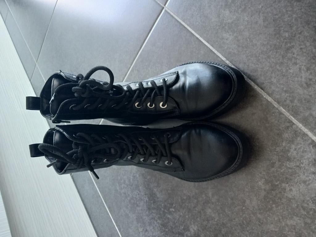 Zwarte dames bottines maat 39 in mooie staat., Kleding | Dames, Schoenen, Zwart, Lage of Enkellaarzen, Ophalen of Verzenden, Zo goed als nieuw