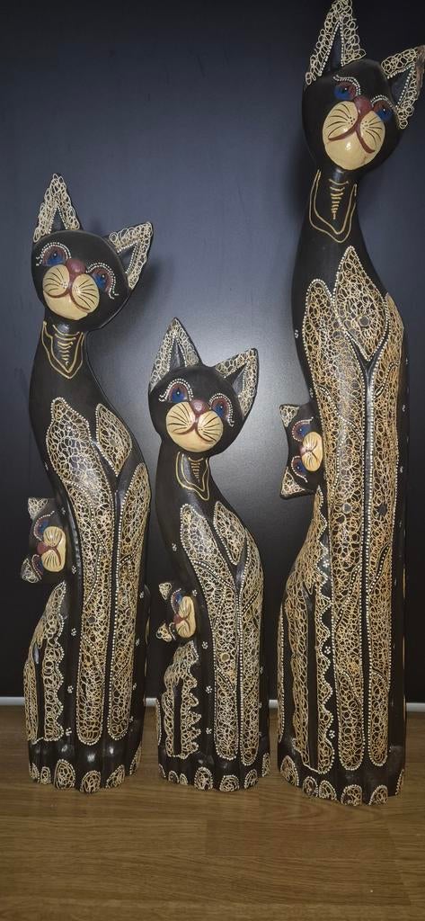Set van 3 handgesneden houten Balinese kattenbeelden, Ophalen