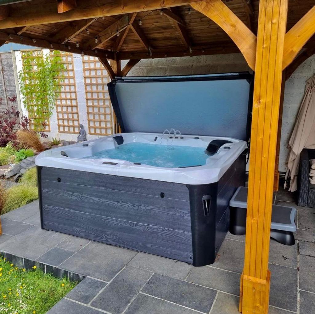 Nieuw🔥Jacuzzi 100jets gratis levering Cover Trap Producten, Tuin en Terras, Ophalen, Nieuw