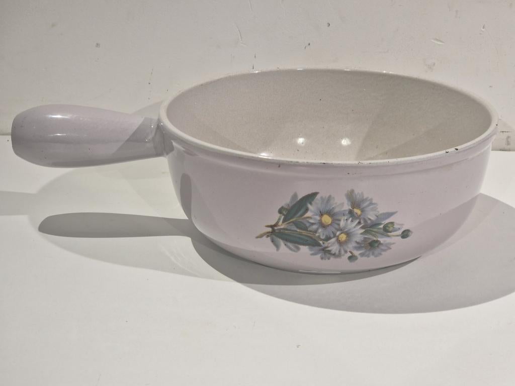 Le Creuset  met bloemenmotief ,  gietijzeren steelpan pan, Huis en Inrichting, Keuken | Servies, Overige materialen, Ophalen of Verzenden