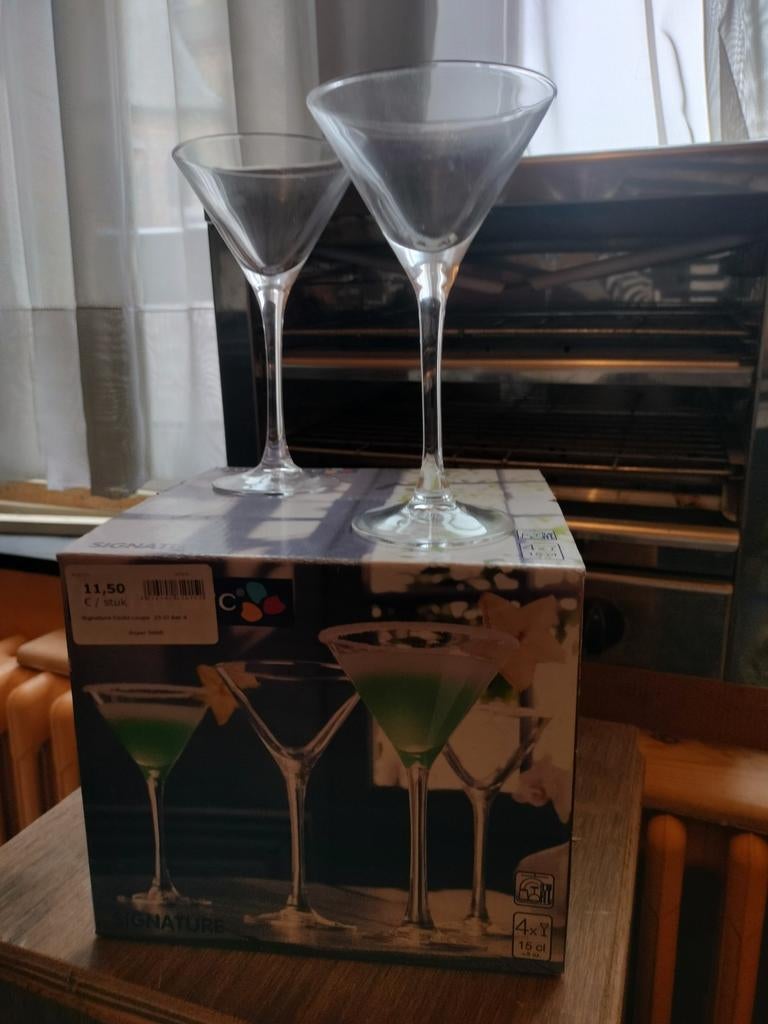 Luminarc cocktailglazen 27 stuks signature, Huis en Inrichting, Ophalen