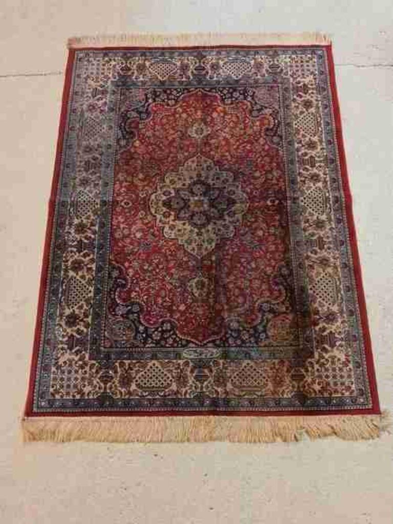 Tapijt klassiek.dessin bordeaux rood 160/120, Antiquités & Art, Tapis & Textile, Enlèvement ou Envoi