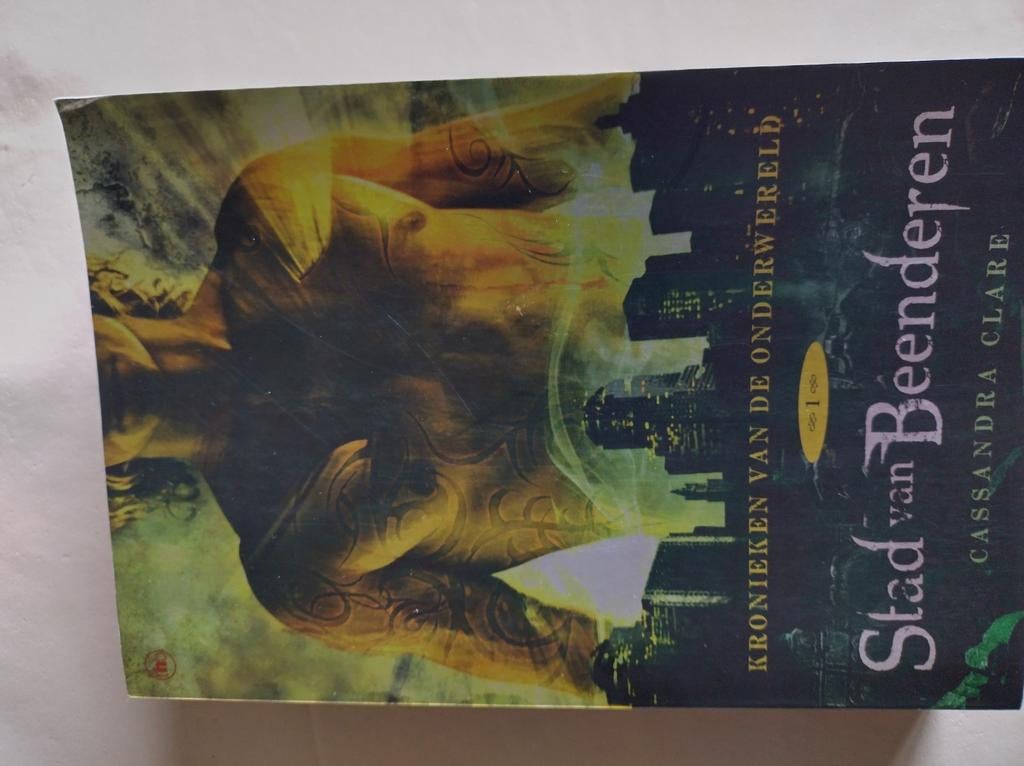 Cassandra Clare - Stad van beenderen, Enlèvement, Comme neuf, Cassandra Clare
