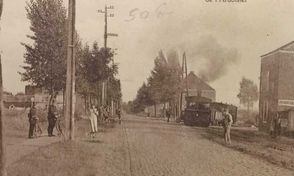 Carte postale Horrues Hameau de l'Ardoisier avec train, Ophalen of Verzenden, Voor 1920, Ongelopen, Henegouwen
