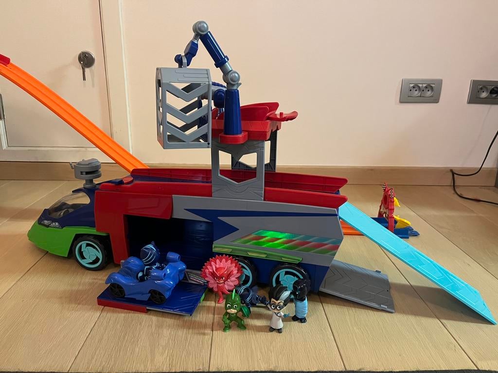 Pj masks camion en figuurtjes, Ophalen, Zo goed als nieuw