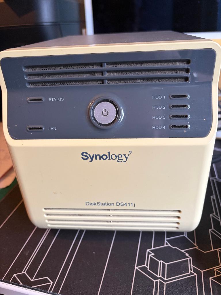 Synology ds411j - Nas 4 baies (sans disques), Enlèvement, Utilisé