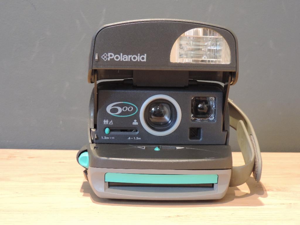 Appareil photo instantané Polaroid 600, Verzamelen, Foto-apparatuur en Filmapparatuur, Ophalen, Flitser
