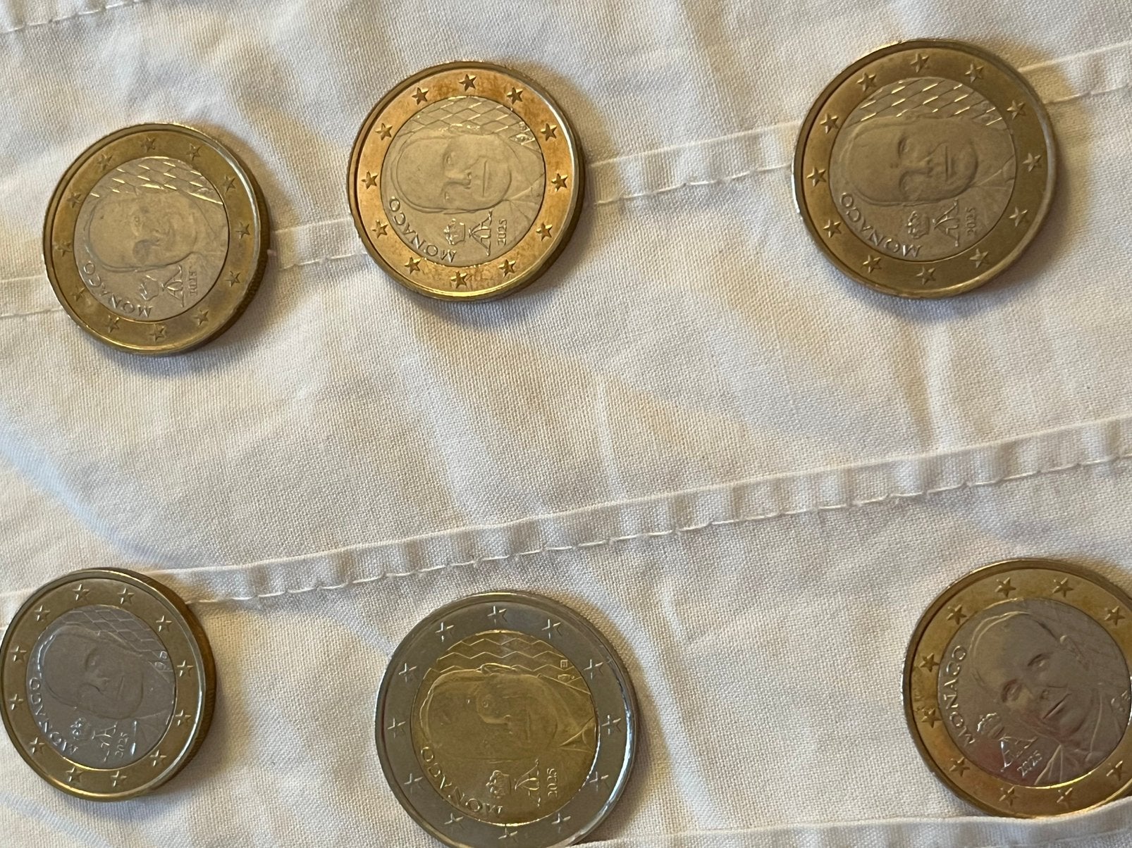 Lot de 6 pieces 1 Euro et 2 neuves Monte Carlo Monaco 2025, Enlèvement ou Envoi, Monaco, Autres valeurs, Série