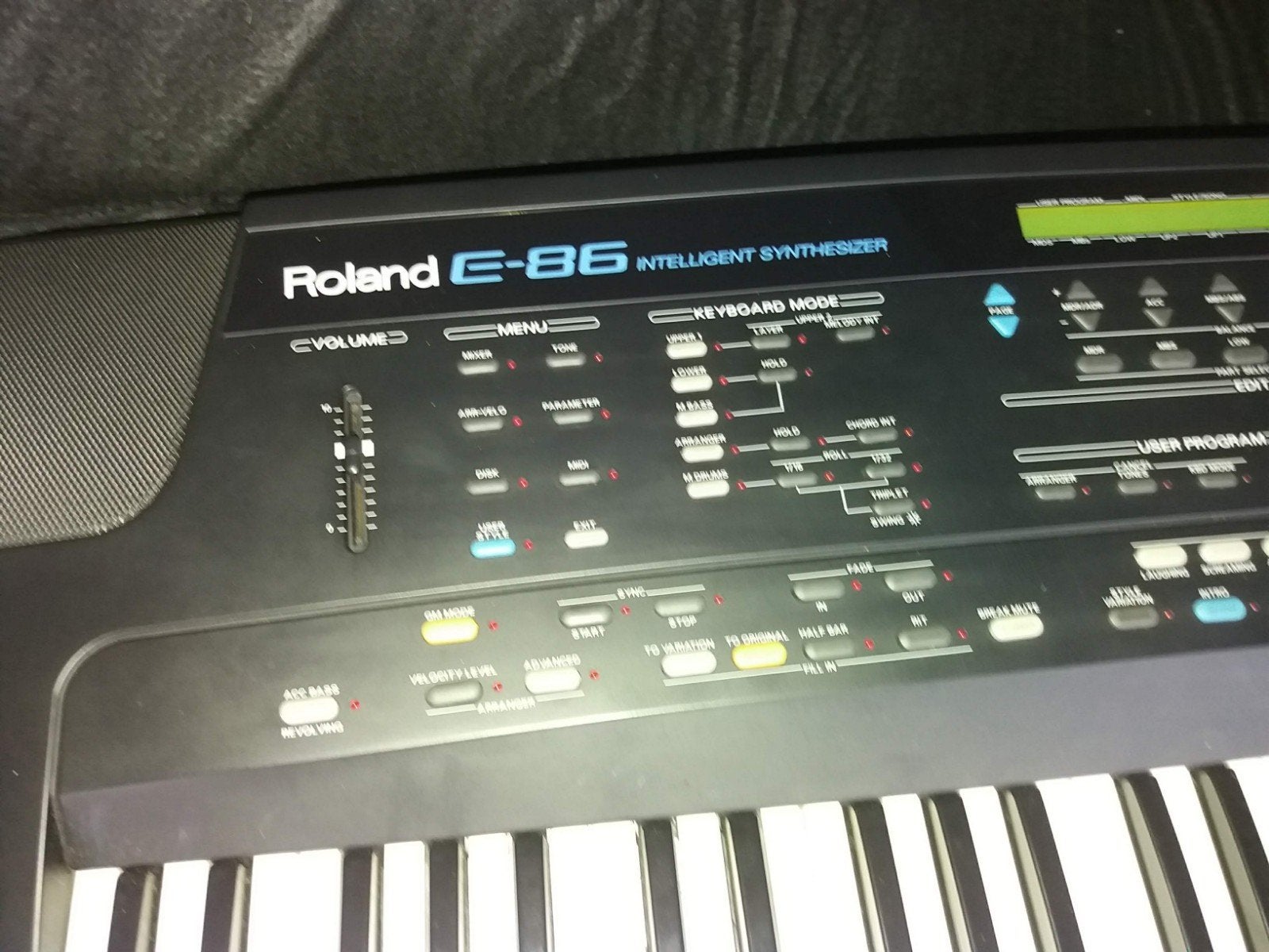 synthesizer zo goed als nieuw, Ophalen, Zo goed als nieuw, Roland, Midi-aansluiting