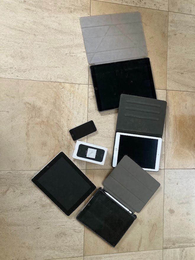 1 LOT van Apple iPad en iPhone, Computers en Software, Apple iPads, Ophalen, Apple iPad