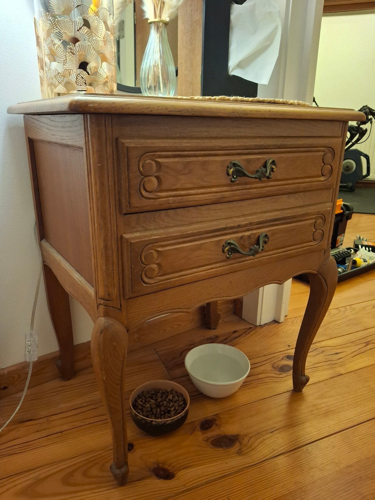 Charmante petite commode vintage en bois – 2 tiroirs, Maison & Meubles, 25 à 50 cm, Moins de 100 cm, Enlèvement, Utilisé
