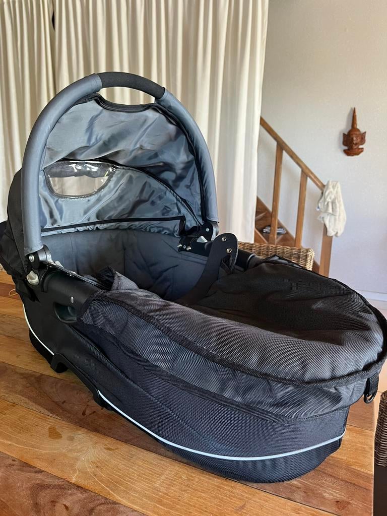 Quinny reiswieg met regenhoes, Ophalen, Zo goed als nieuw, Quinny