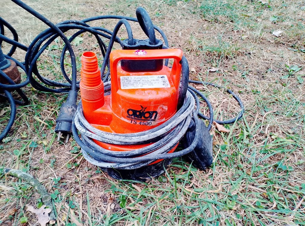 Dompelpomp ideaal voor regenwater of.., Tuin en Terras, Ophalen, Gebruikt, Elektrisch, Dompelpomp