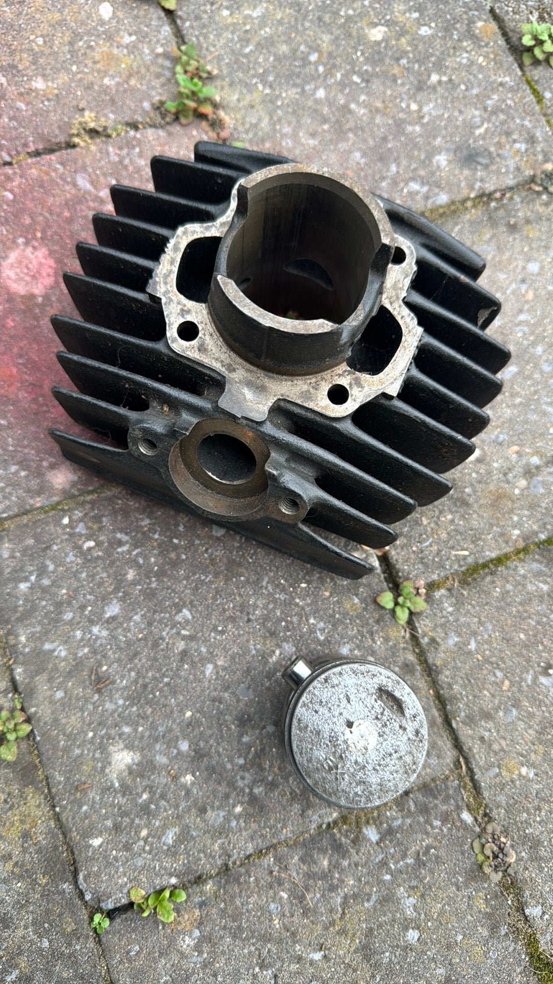 Honda Camino P1 cilinder met piston, Fietsen en Brommers, Ophalen of Verzenden, Zo goed als nieuw, Cilinder