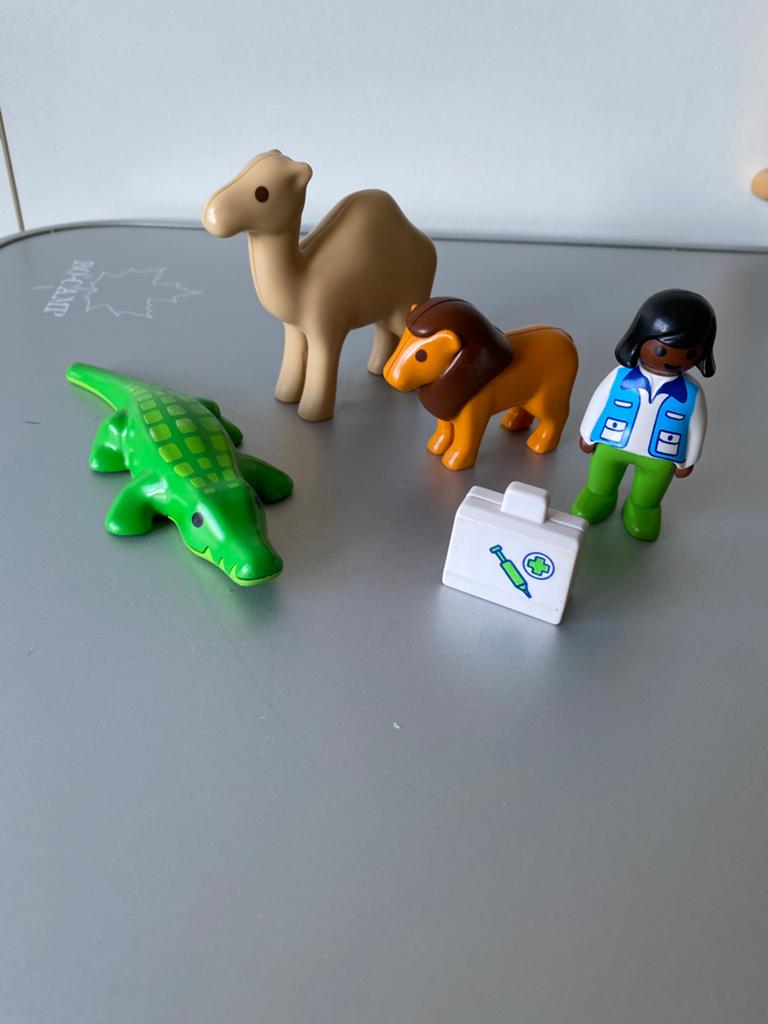 🍄 Playmobil 123. ( 6744 ) Dierenarts + Wilde dieren, Ophalen of Verzenden, Zo goed als nieuw, Complete set
