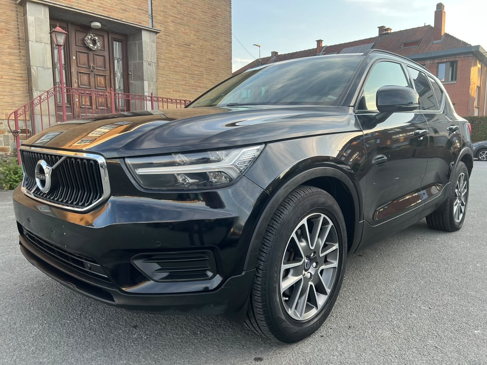 VOLVO XC40 2.0I AUTOMATIQUE, Auto's, Automaat, 1989 cc, 4 cilinders, Zwart