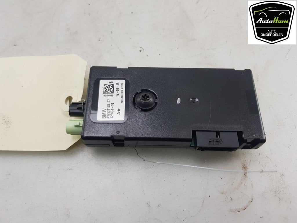 AMPLIFICATEUR D'ANTENNE BMW 3 serie (F30) (01-2011/10-2018), Utilisé, BMW, Petuelring 130
80809  München, DE, Bayerische Motoren Werke AG