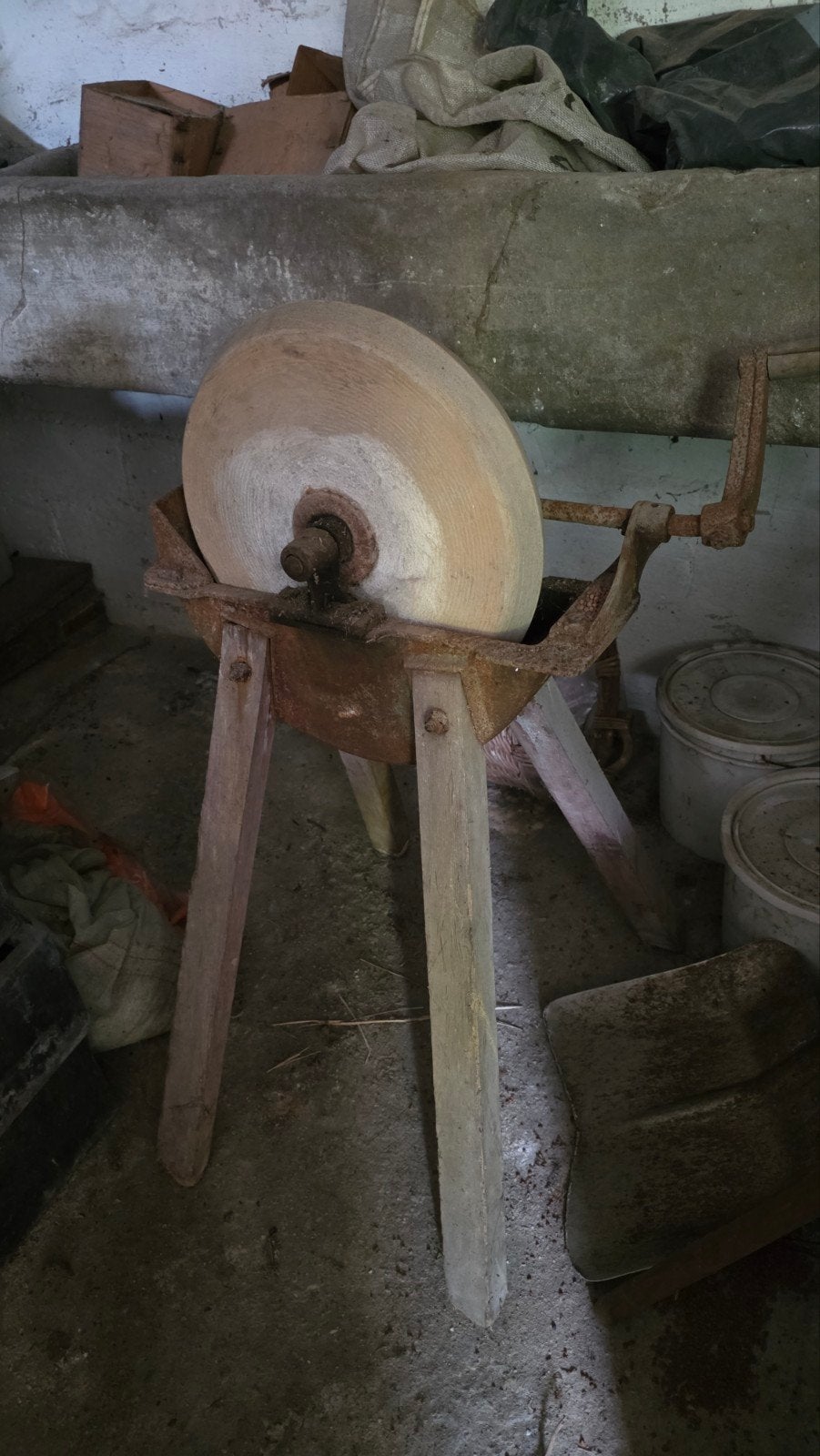 Messen en bijlenslijper perfecte staat, Hobby en Vrije tijd, Spinnewielen en Spinnen, Ophalen, Gebruikt, Overige typen
