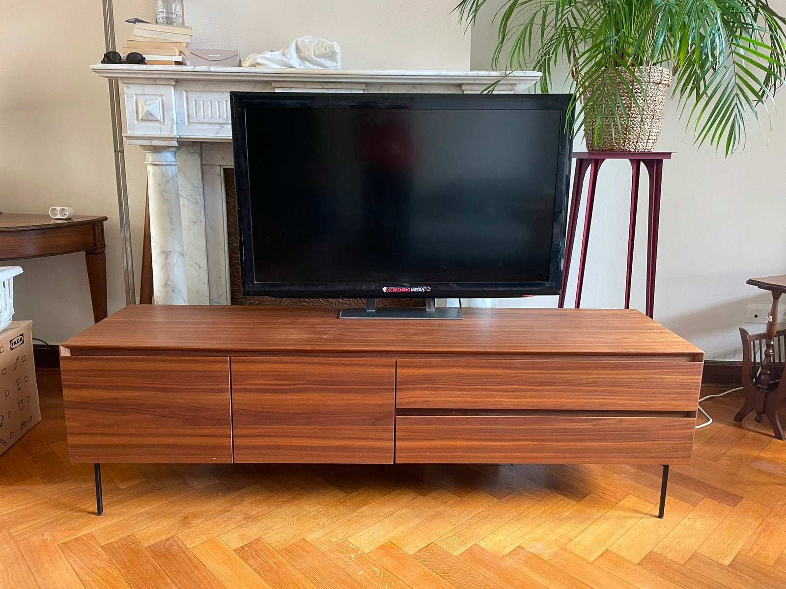 Meuble TV en noyer - Arno, Maison & Meubles, Armoires | Mobilier de télévision, 25 à 50 cm, Moins de 100 cm, 150 à 200 cm, Enlèvement