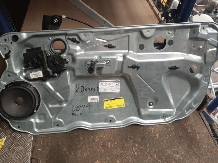Ruitmechaniek 2Deurs rechts-voor van een Volkswagen Polo, Gebruikt, -, Volkswagen, -