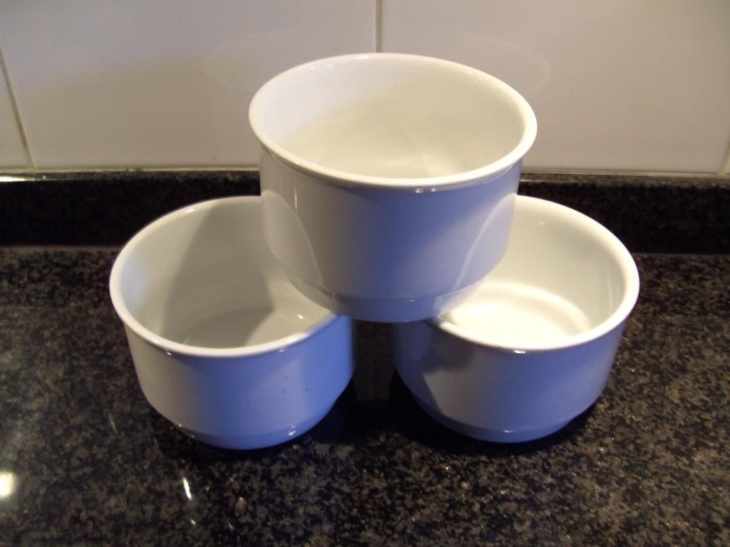 OVENSCHAALTJES hoog 7 cm 3 STUKS, Enlèvement ou Envoi, Neuf, Porcelaine, Balance ou Balances