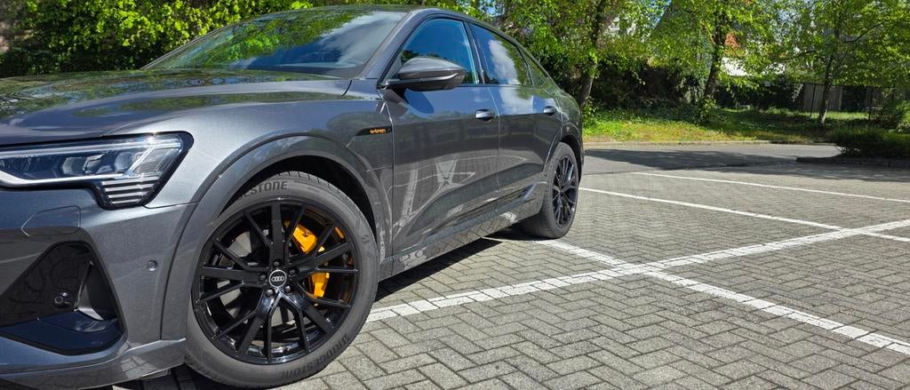 Mooie E-tron 55 Sportback black edition, Auto's, Audi, Automaat, 1800 kg, Startonderbreker, Elektrisch
