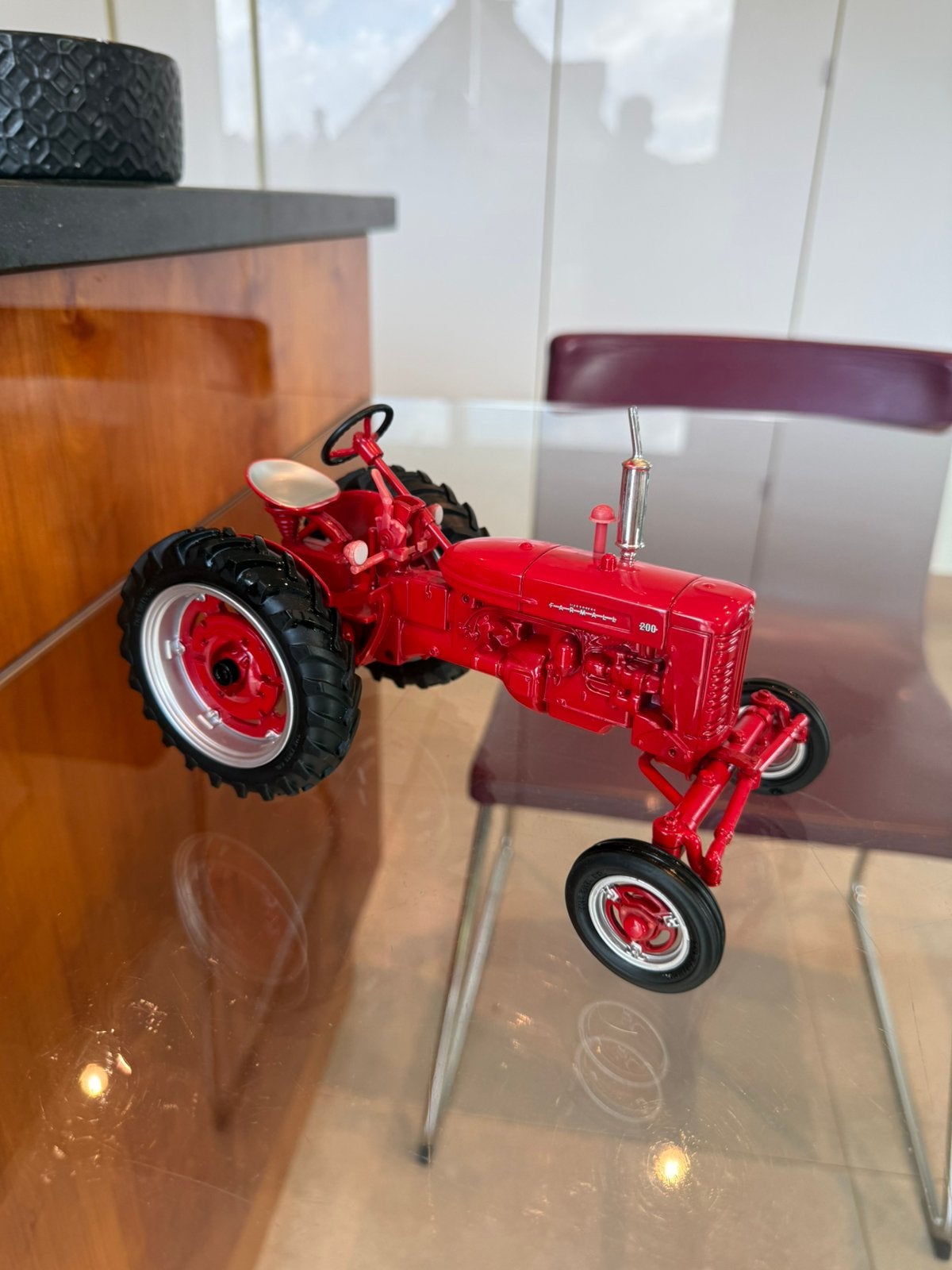 Tracteur International Harvester Farmall  « 200 »  1/16, Enlèvement ou Envoi, Comme neuf, ERTL
