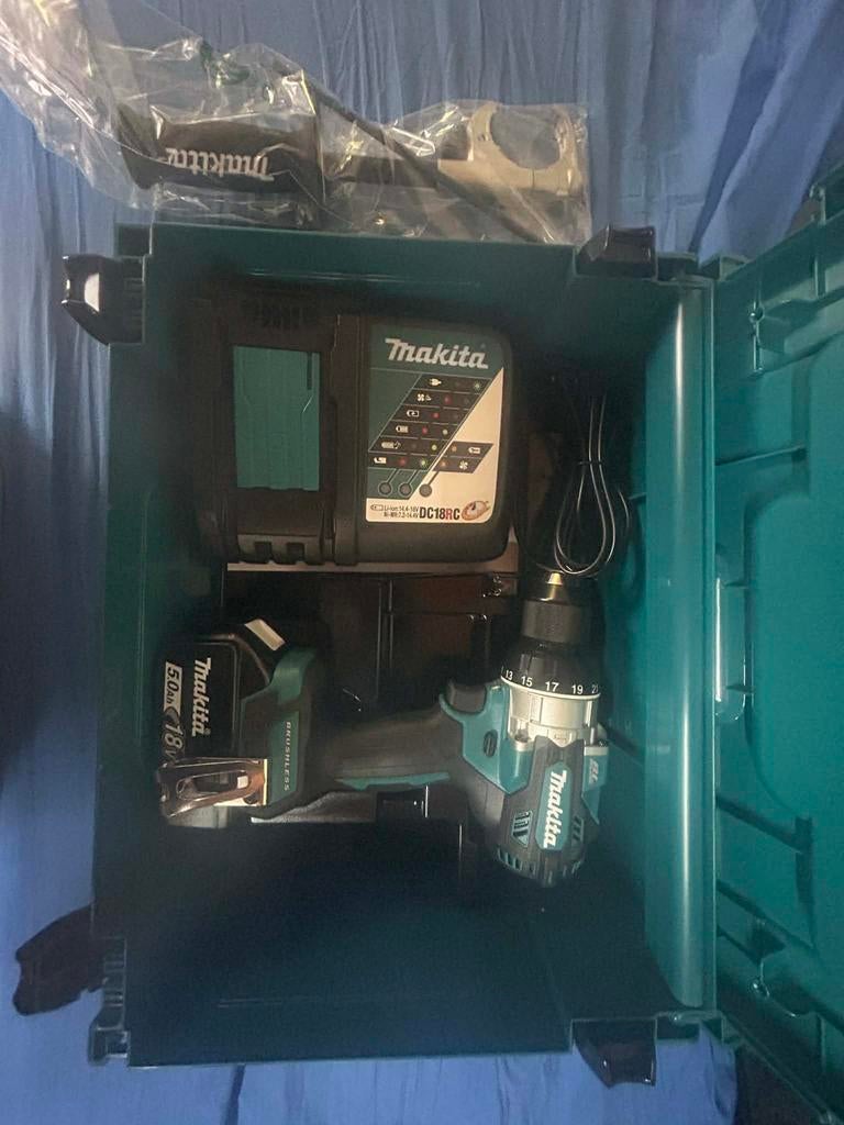 Makita boormachine NIEUW, Doe-het-zelf en Bouw, Ophalen, Zo goed als nieuw