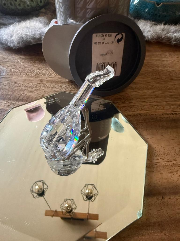Swarovski luit met staander  doos en certificaat, Ophalen, Zo goed als nieuw
