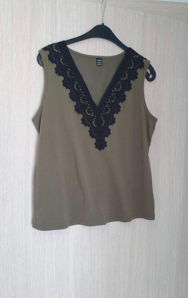 Topje GOMORN maat 38, Kleding | Dames, Topjes, Ophalen of Verzenden, Zo goed als nieuw, Maat 38/40 (M)