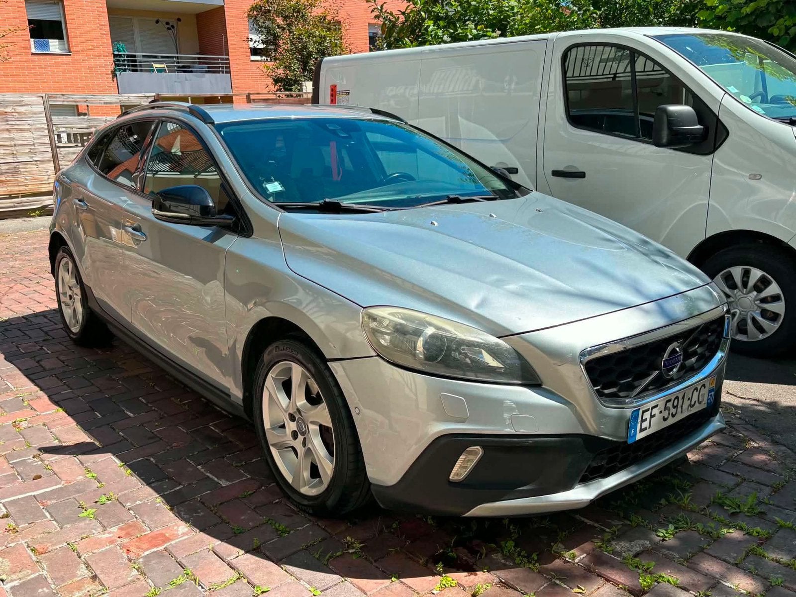 Volvo v40 D4, Autos, Volvo, Cuir, Argent ou Gris, Achat, Beige