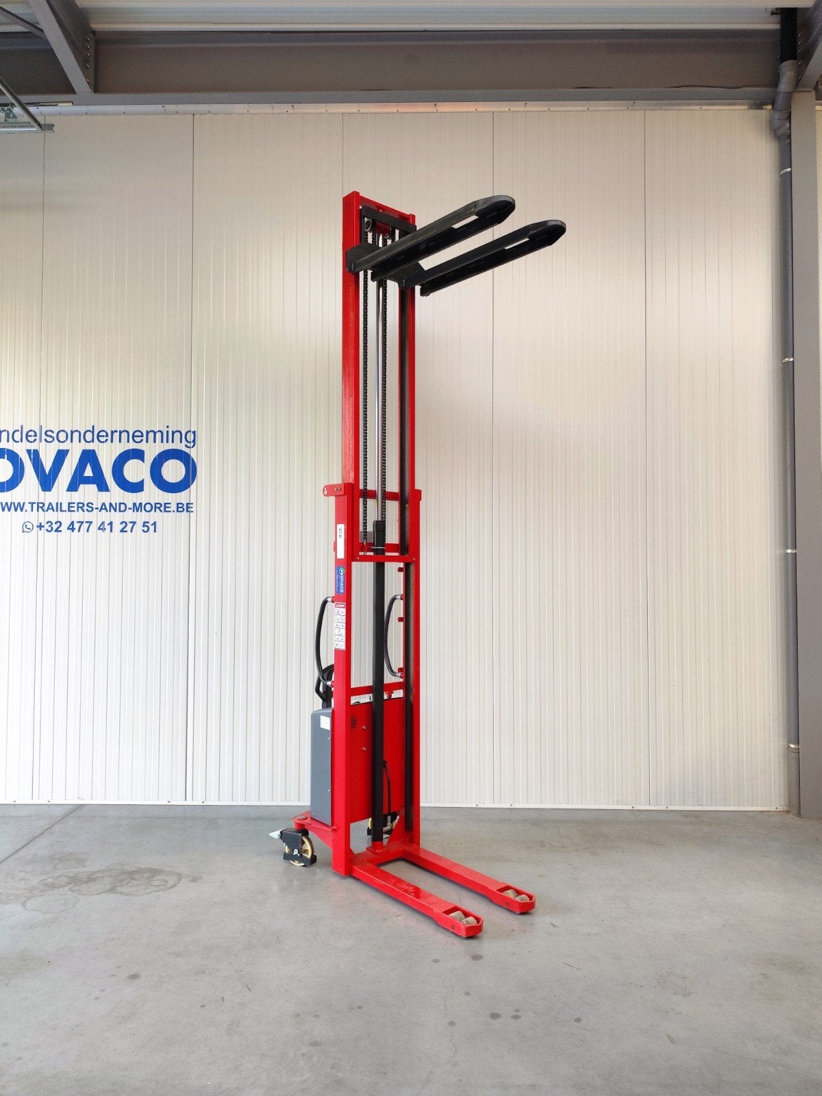 semi elektrische stapelaar 1500kg