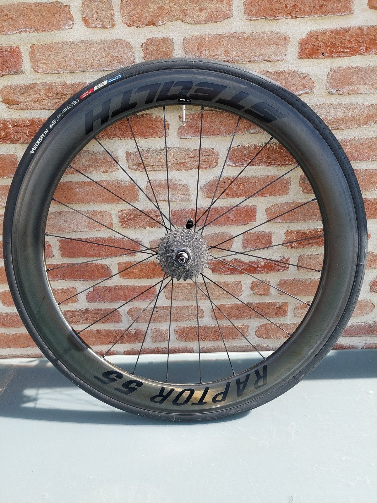 Achterwiel Stealth Raptor 55 (clincher), Vélos & Vélomoteurs, Stealth Wheels hand build, Enlèvement, Carbone, Racefiets