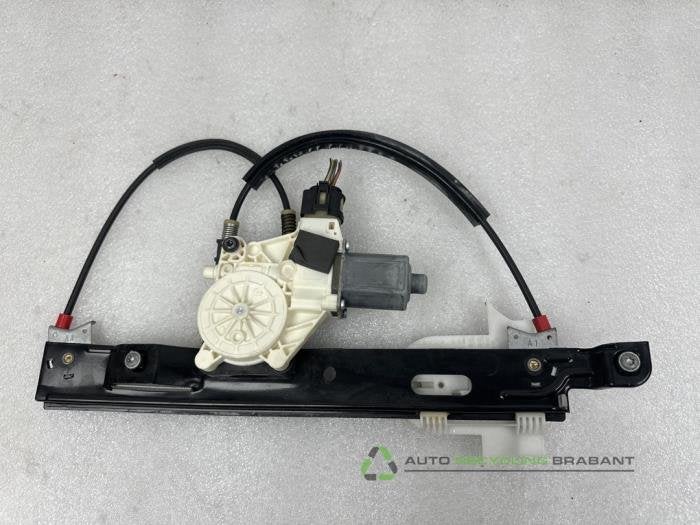 Mécanique vitre 4portes avant droite d'un Ford Mondeo, -, 3 mois de garantie, Utilisé, -