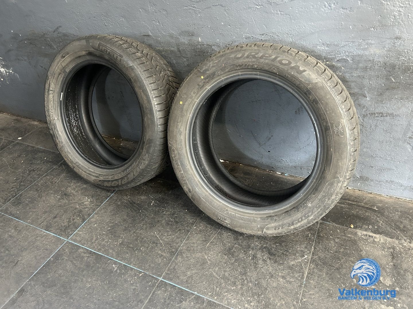 8mm! Winterbanden 255/50R19 Pirelli Sottozero Winter, Autos : Pièces & Accessoires, Pneus hiver, 255 mm, Véhicule de tourisme