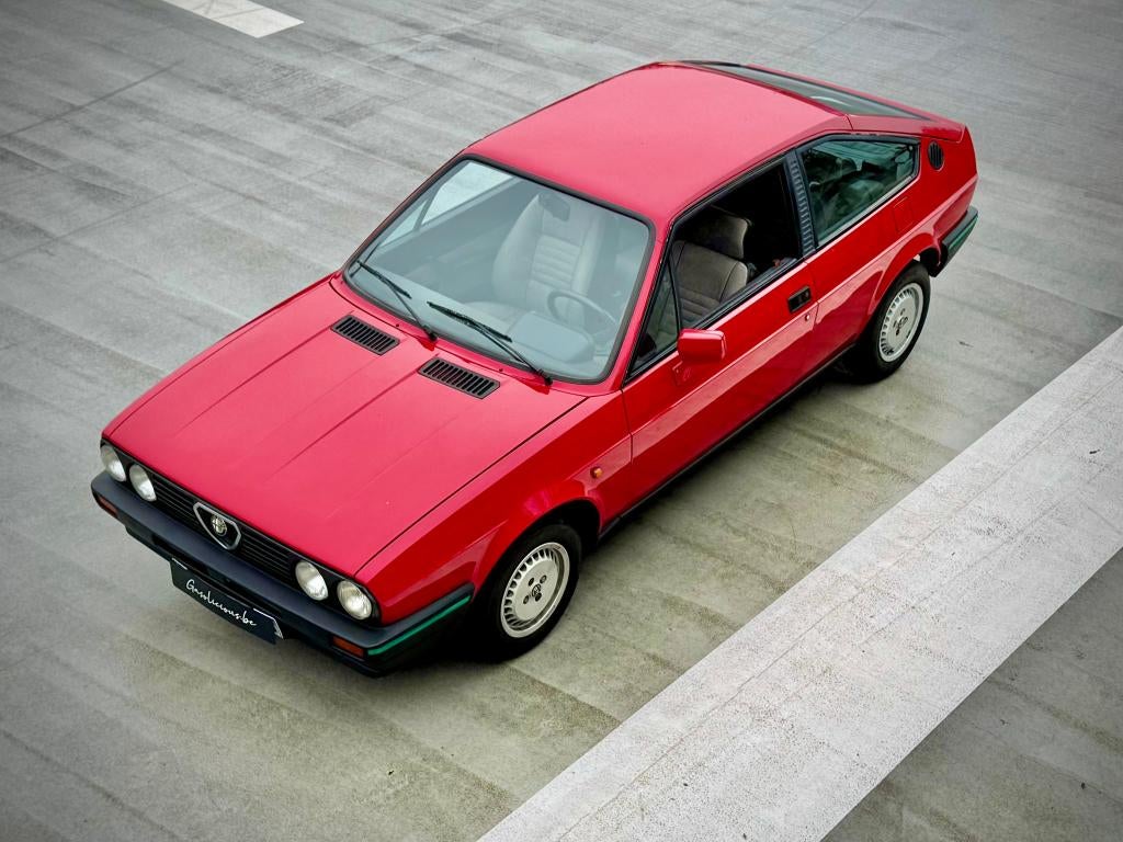 Alfa Romeo Sprint 1.3 - geen corrosie - CT ok - Gekeurd, Auto's, Voorwielaandrijving, 4 zetels, Stof, 4 cilinders