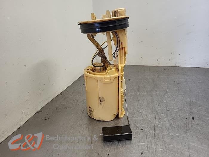 Pompe carburant électrique d'un Volkswagen Caddy, Autos : Pièces & Accessoires, Systèmes à carburant, Volkswagen, Utilisé, 3 mois de garantie