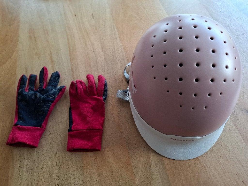 Paardrijhelm en handschoenen, Dieren en Toebehoren, Paardrijkleding, Ophalen, Gebruikt, Kinderen, Fouganza