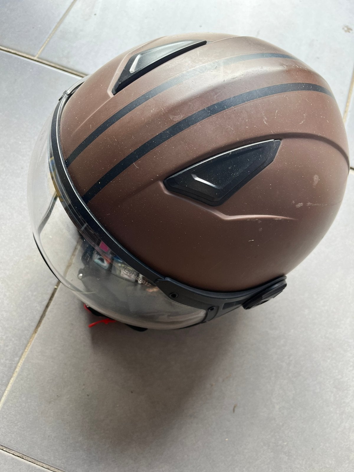 Mooie bruine helm, Fietsen en Brommers, Ophalen, Zo goed als nieuw