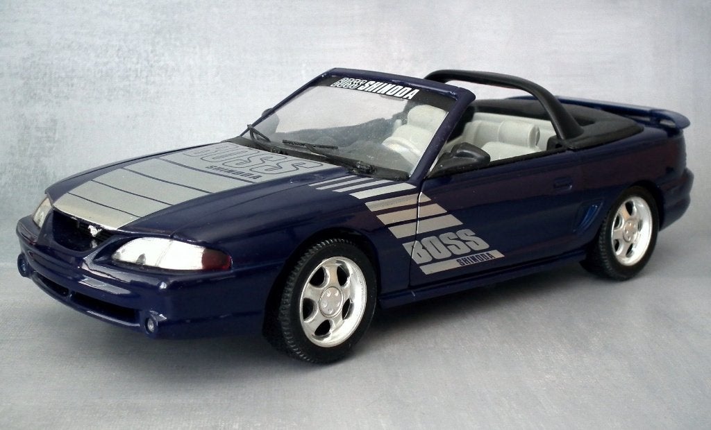 1/18 Universal Hobbies - 1994 Ford Mustang Cobra Cabrio, Ophalen of Verzenden, Zo goed als nieuw, Auto, Overige merken