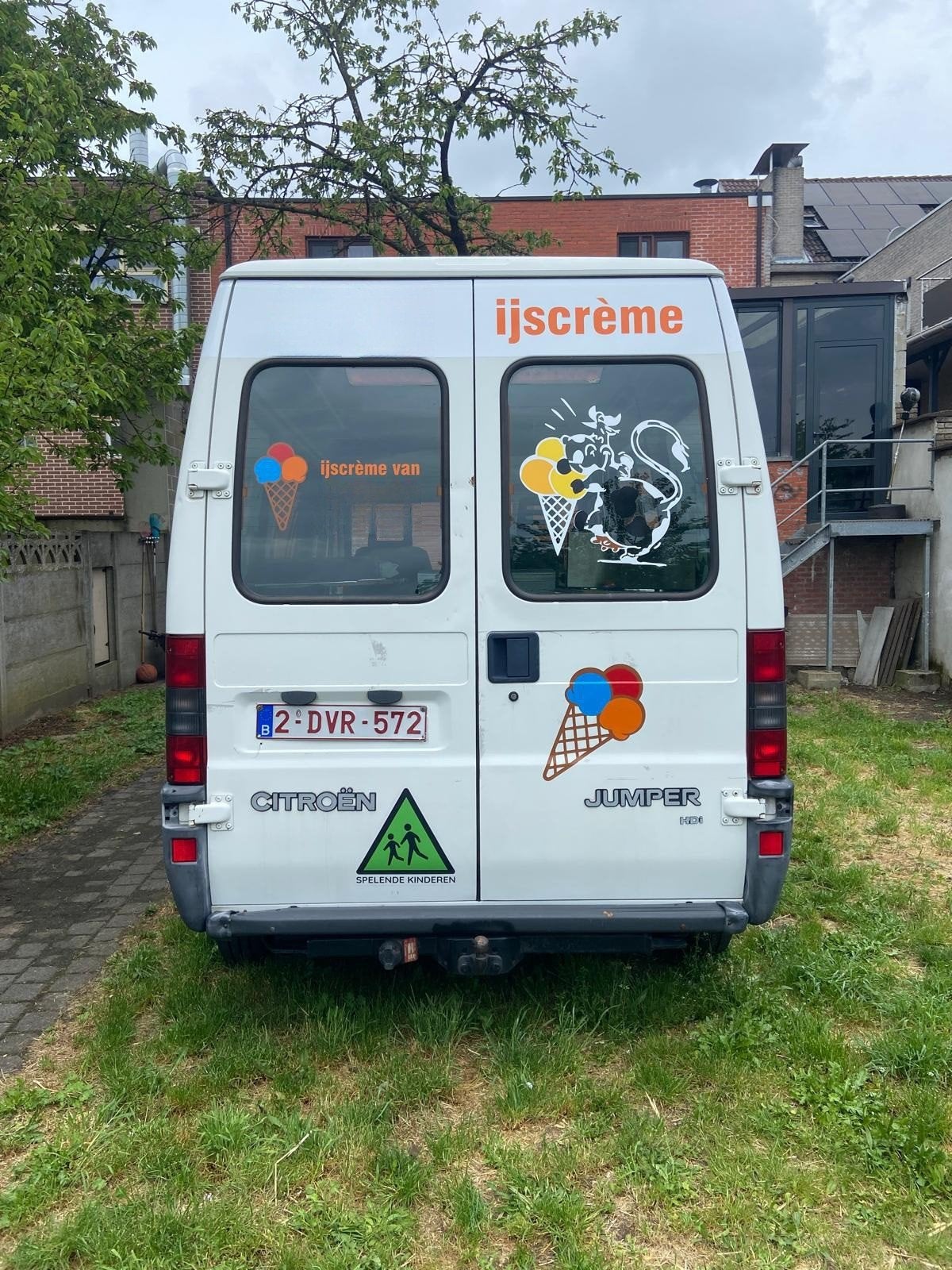 Camion de crème glacée/food truck prêt à emménager et à réal, Enlèvement