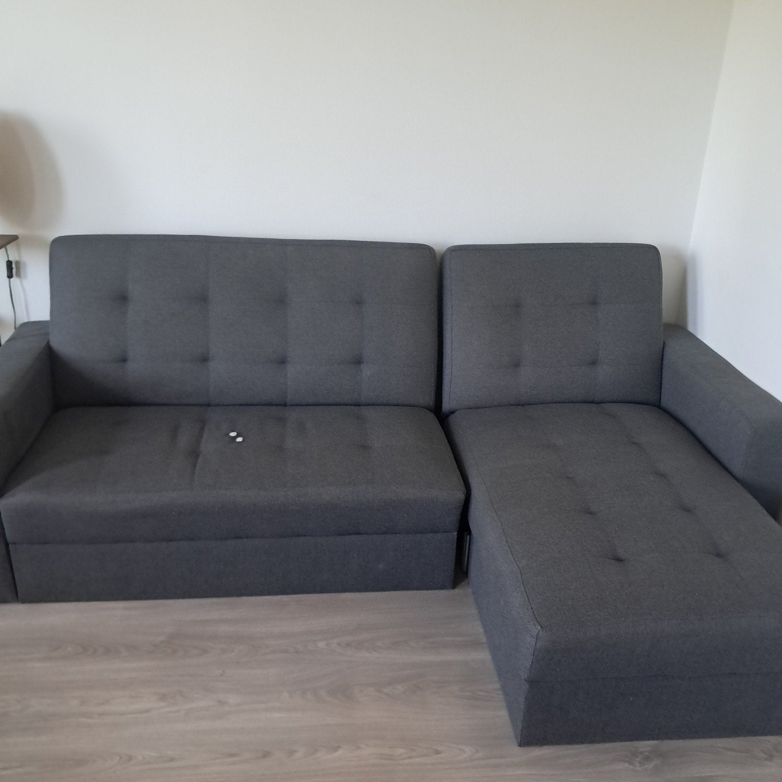 A prix symbolique : ce fauteuil, Gris