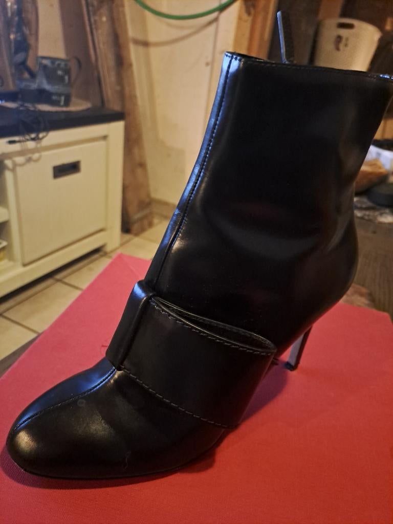Valentino enkel laarsjes, Kleding | Dames, Schoenen, Ophalen
