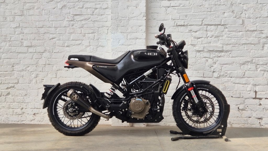 Husqvarna Black Pilen 401 A2 2023 Euro5 Arrow @motomobilia, Entreprise, Occasion, ABS, Permis Moto A2 minimum